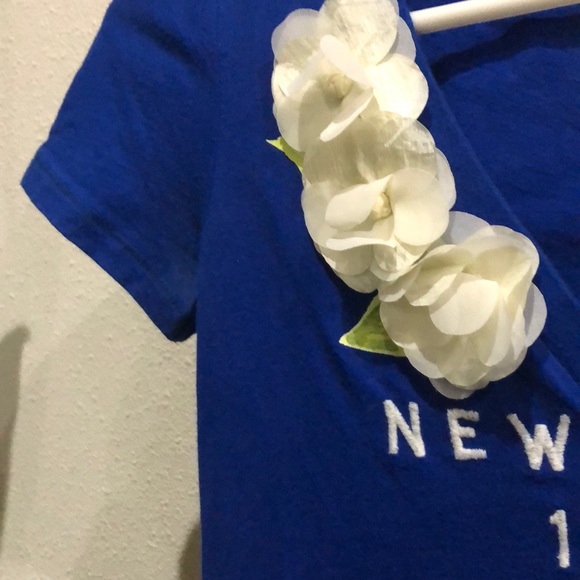 Abercrombie & Fitch blue & white flower tee small - Picture 4 of 8